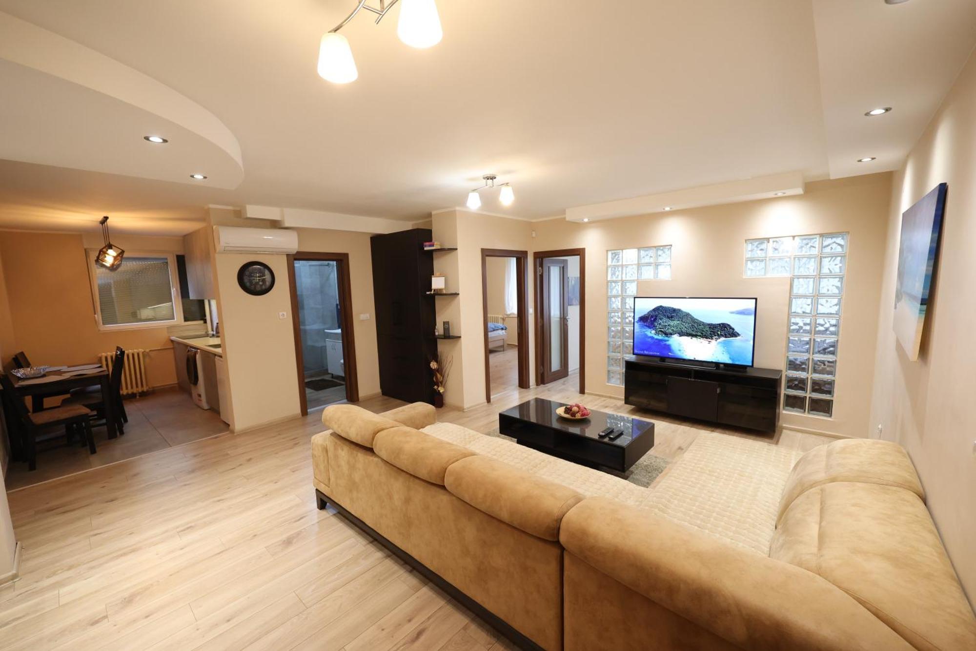 Goliath Apartment Белград Екстериор снимка